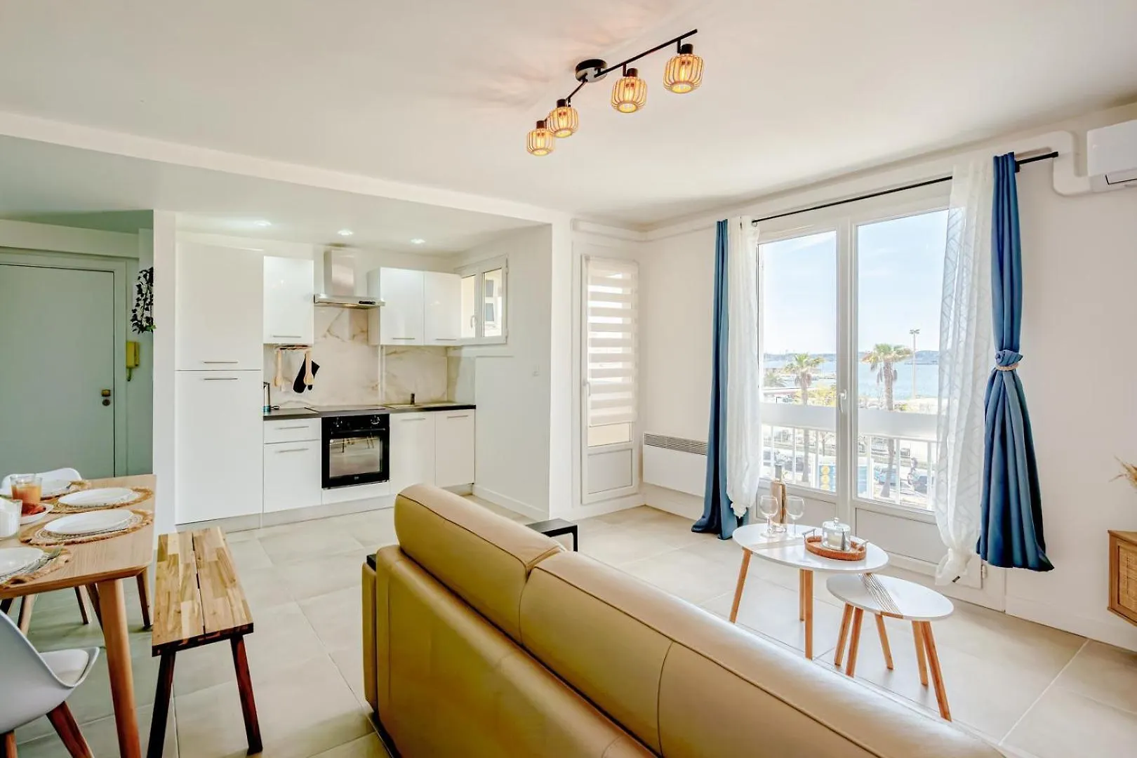 Air-Conditioned Apartment - Sea View Port Toulon França